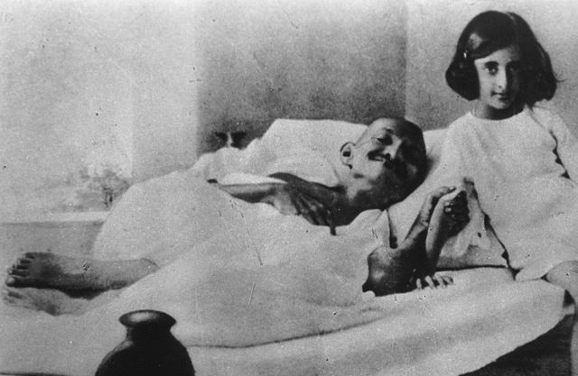 File:Gandhi and Indira 1924.jpg
