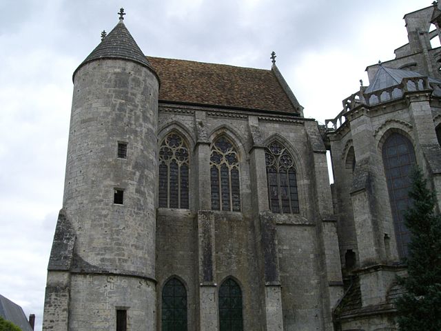File:Cathedrale nd chartres chevet012.jpg