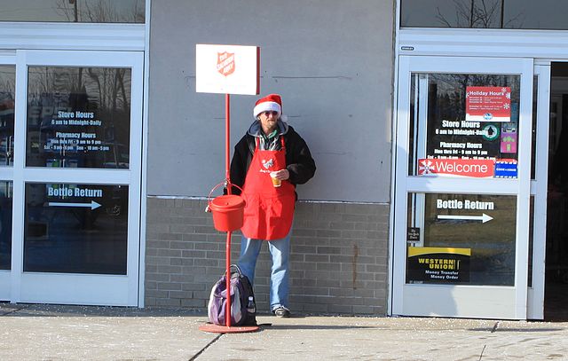 File:Salvation Army red kettle at supermarket entrance Ypsilanti Michigan.JPG