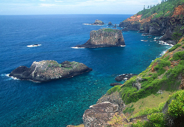 File:Norfolk Island Captain Cook lookout.jpg