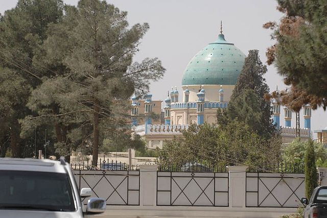 File:Mosque in Kandahar.jpg