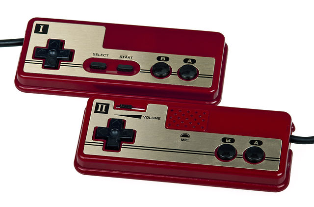 File:Famicom-Controllers.jpg