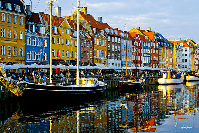 File:Nyhavn copenhagen.jpg