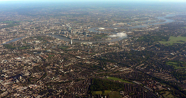 File:London from above MLD 051002 003.jpg