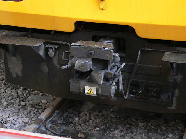 File:Northern-144023-coupling-01.jpg