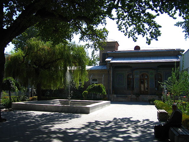 File:Tashkent museum of applied arts.jpg