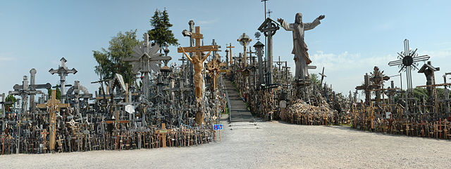 File:Hill-of-crosses-siauliai.jpg