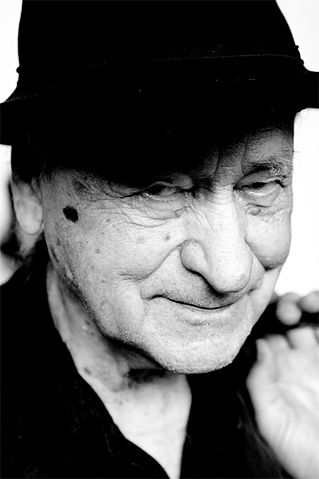 File:Jonas Mekas.jpg