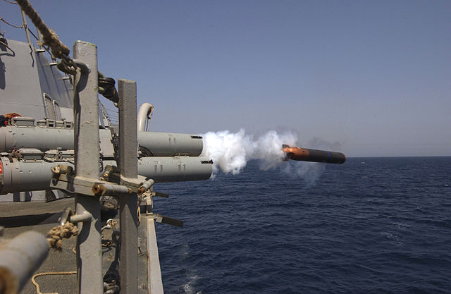 File:US Navy 040626-N-5319A-006 An Anti-Submarine Warfare (ASW) MK-50 Torpedo is launched from guided missile destroyer USS Bulkeley (DDG 84) .jpg