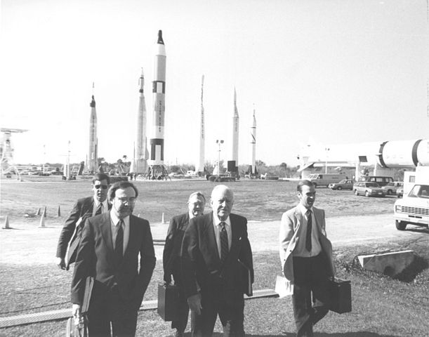 File:Members of the Rogers Commission arrive at KSC - GPN-2004-00032.jpg