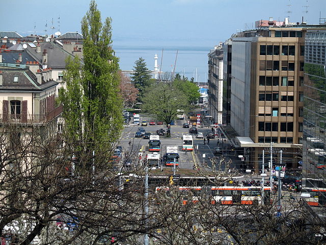 File:Rue Pierre-Fatio, Gen&egrave;ve.jpg