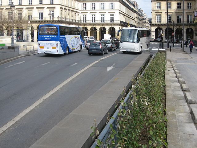 File:Avenue du G&eacute;n&eacute;ral Lemonnier 1.JPG