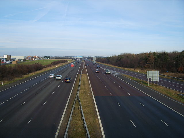 File:Driving on the left or the right.jpg