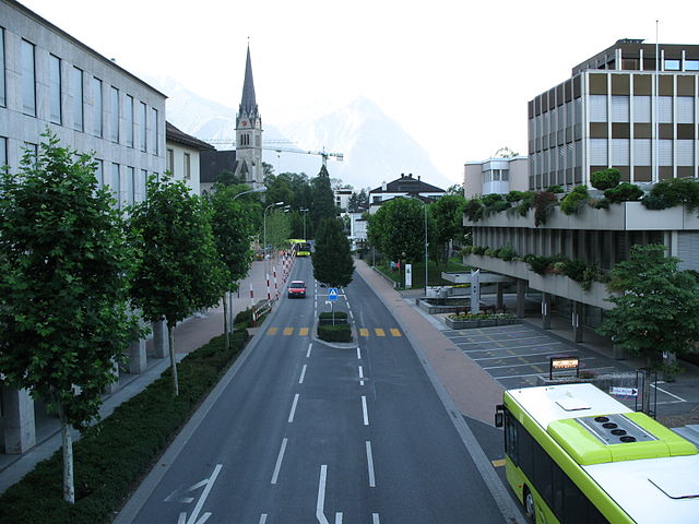 File:3202 - Vaduz - &Auml;ulestrasse.JPG
