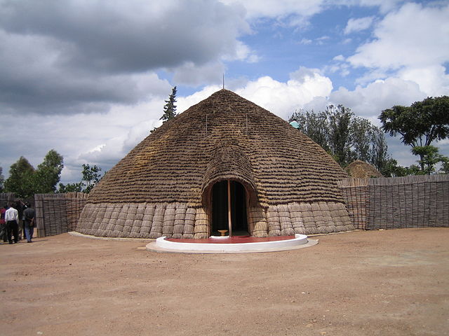 File:Rwanda Nyanza Mwami Palace.jpg