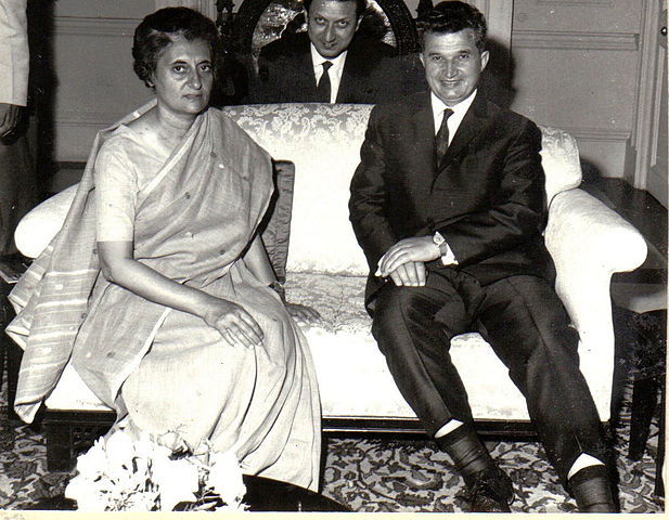 File:Indira Gandhi & Nicolae Ceauşescu.jpg