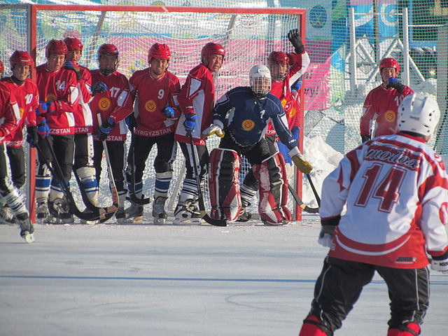 File:Bandy 2012. KYR - JPN.JPG