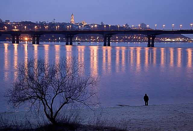 File:Kiev Dnieper at Twilight by yune at photographic.jpg