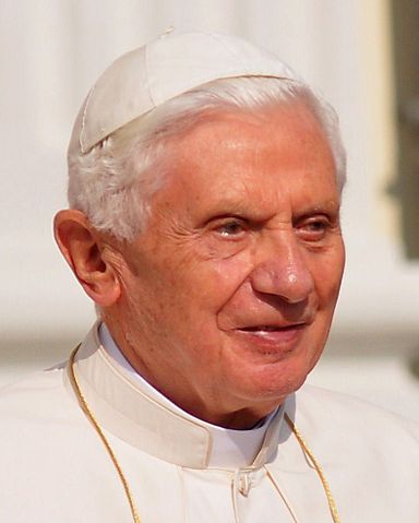 File:Benedicto XVI en Berl&iacute;n, 2011.jpg