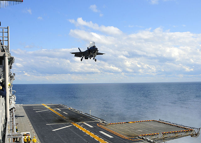 File:US Navy 111003-N-ZZ999-002 An F-35B Lightning II makes the first vertical landing on a flight deck at sea aboard the amphibious assault ship USS W.jpg