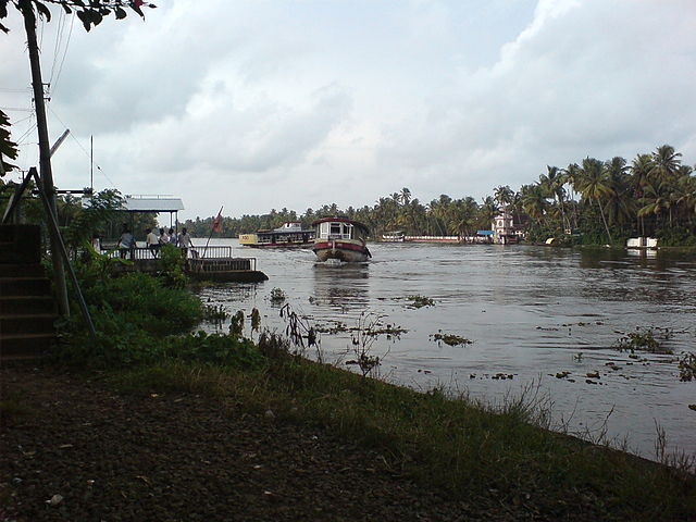File:The Backwaters of Kerala.JPG