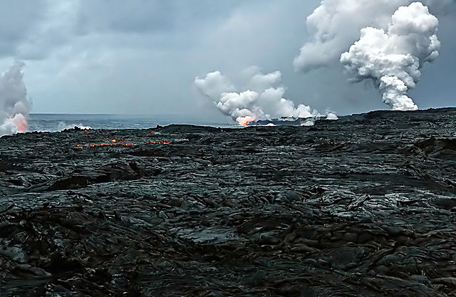 File:Three Waikupanaha and one Ki lava ocean entries w-edit2.jpg
