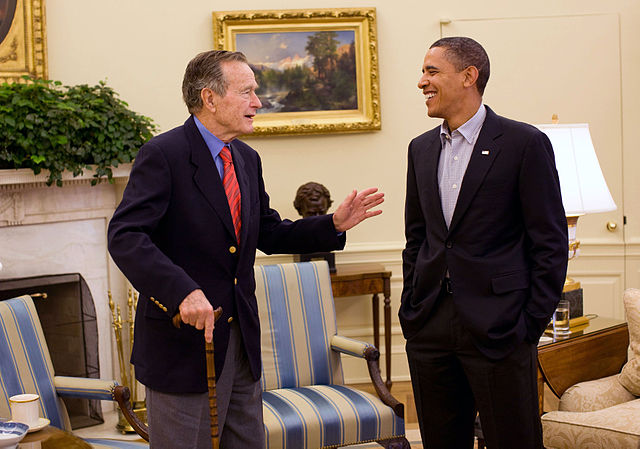 File:Barack Obama and George H. W. Bush in the Oval Office.jpg