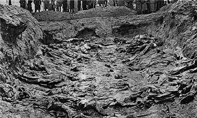 File:Katyn massacre 1.jpg