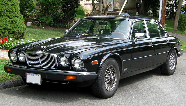 File:Jaguar XJ6 -- 09-07-2009.jpg