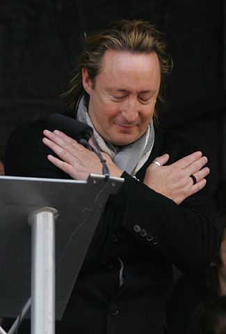 File:Julian Lennon.jpg