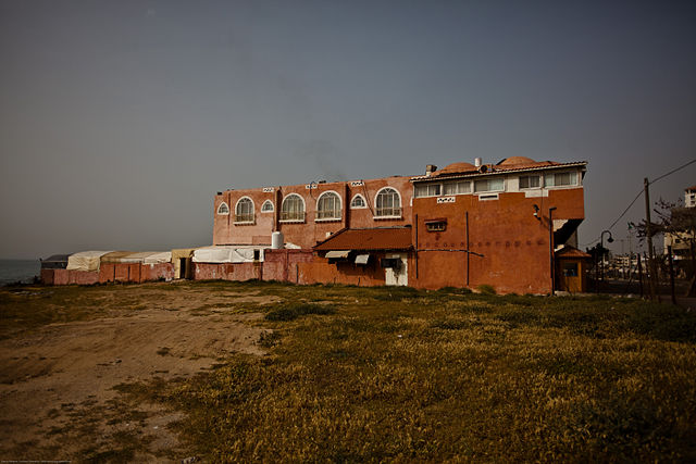 File:Al Deira Hotel Gaza April 2009.jpg