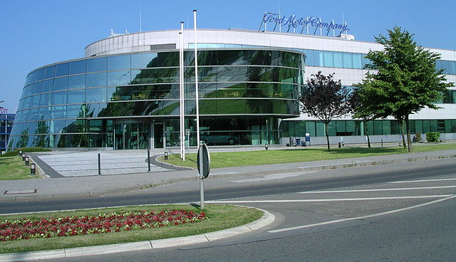 File:Aachen Ford-Entwicklungszentrum.jpg
