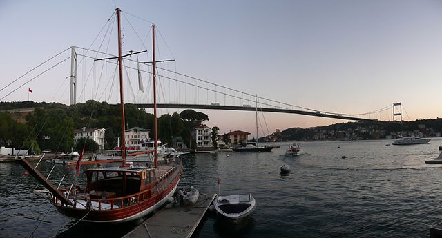 File:Fatih Sultan Mehmet Bridge panorama.jpg