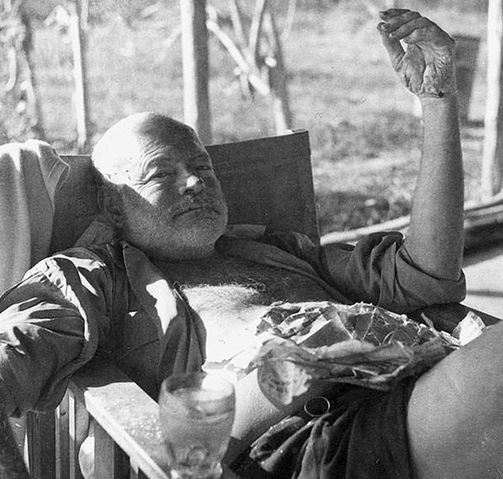 File:Ernest Hemingway Kenya safari 1954.png