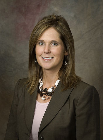 File:Fancy necklace.jpg