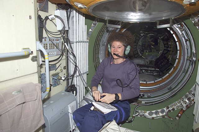File:Susan J. Helms talks to amateur radio operators on Earth.jpg