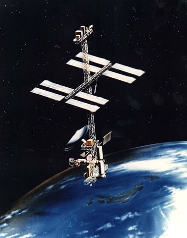 File:Power Tower Space Station Concept.jpg