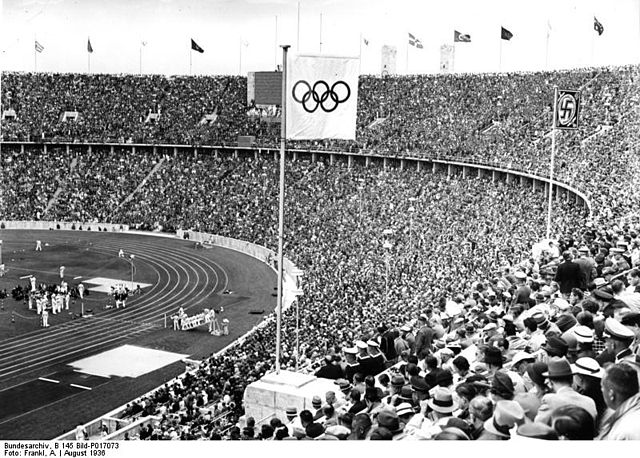 File:Bundesarchiv B 145 Bild-P017073, Berlin, Olympische Spiele im Olympiastadion.jpg
