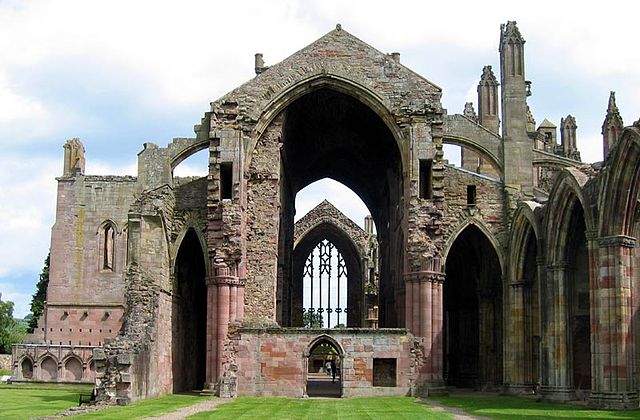 File:MelroseAbbey01.jpg