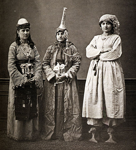 File:Damascusfashion.jpg