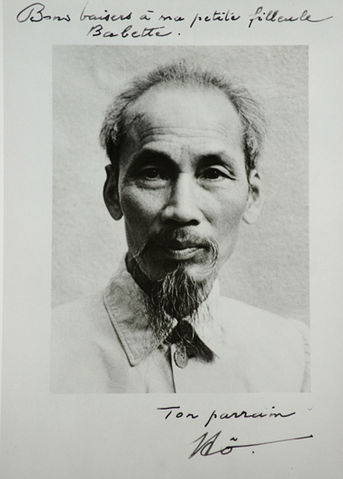 File:Ho Chi Minh 1946 and signature.jpg