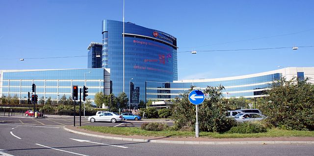File:GlaxoSmithKline headquaters -Brentford, London, England-2Oct2011.jpg