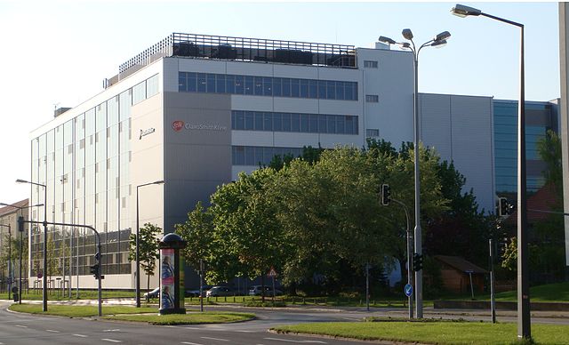 File:GSK Bio Dresden Fassade 2009.JPG