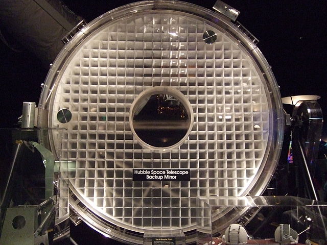 File:Hubble backup mirror.jpg