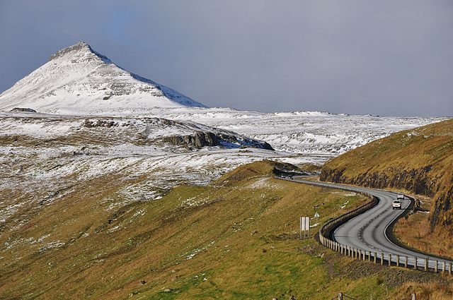 File:Faroe Islands, Eysturoy, road from Skipanes to Syđrug&oslash;ta.jpg