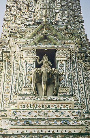 File:Bangkok Wat Arun Phra Prang Indra Erawan.jpg