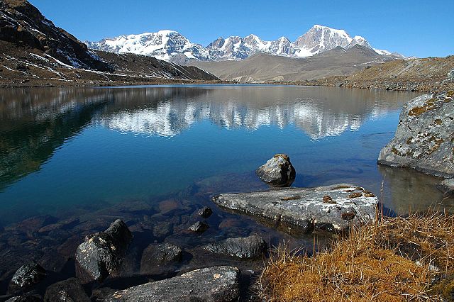 File:Crows Lake in North Sikkim.jpg