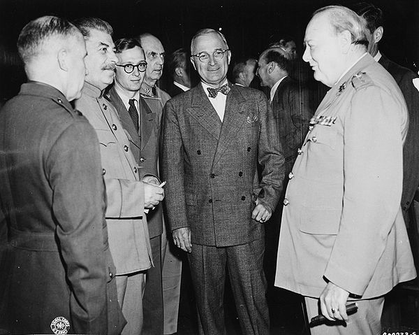 File:Bundesarchiv Bild 183-29645-0001, Potsdamer Konferenz, Stalin, Truman, Churchill.jpg