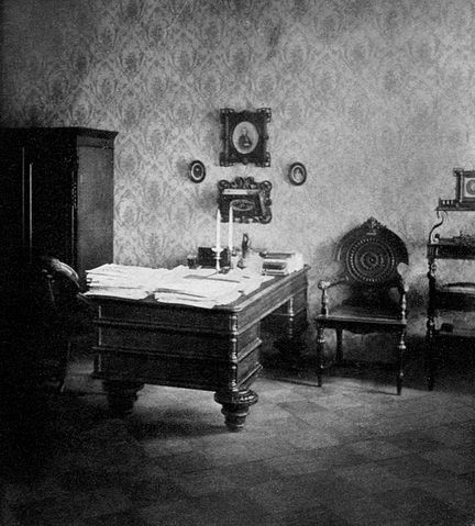 File:Fyodor Mikahailovich Dostoyevsky's Study in St Petersburg.jpg