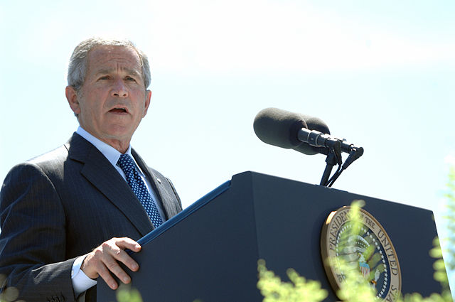 File:George W. Bush speaks at Coast Guard commencement.jpg